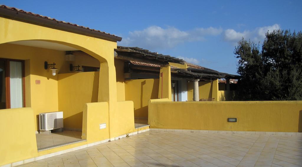 Papillo Resort Borgo Antico San Pantaleo Bagian luar foto